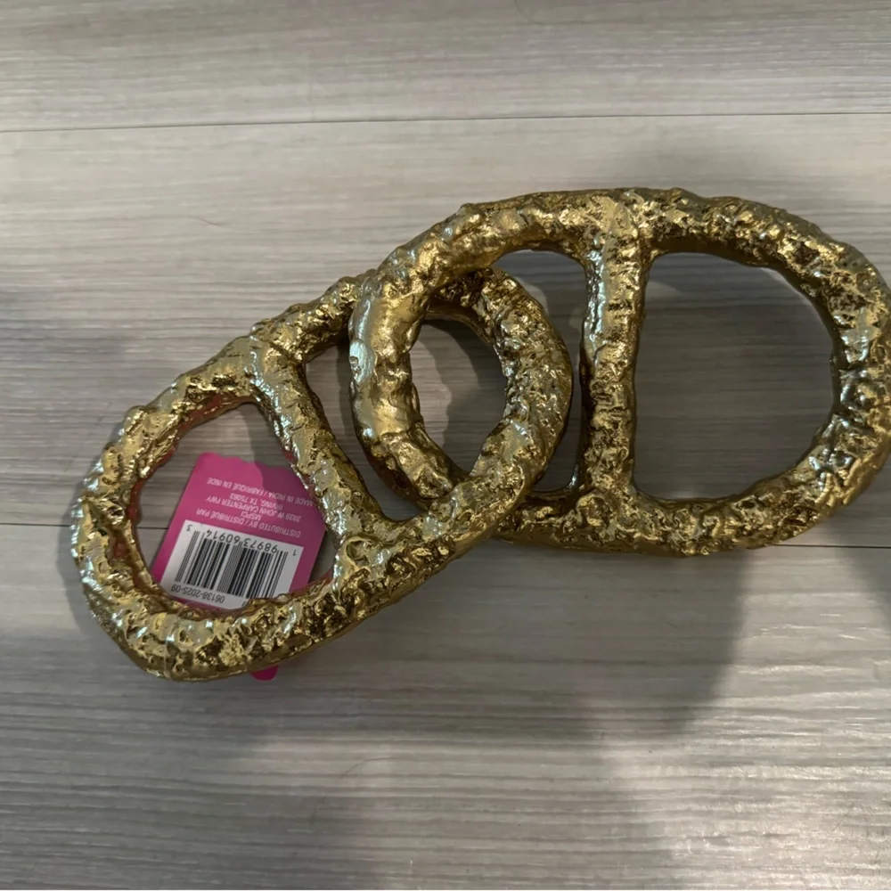 BRAND NEW WITH TAGS GOLD TEXTURED “LINK” DECOR PIECE - Picture 5 of 9